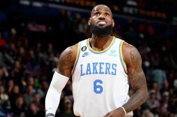 竞技宝热门联赛-距纪录还差36分！詹姆斯：是否引进欧文我说了不算